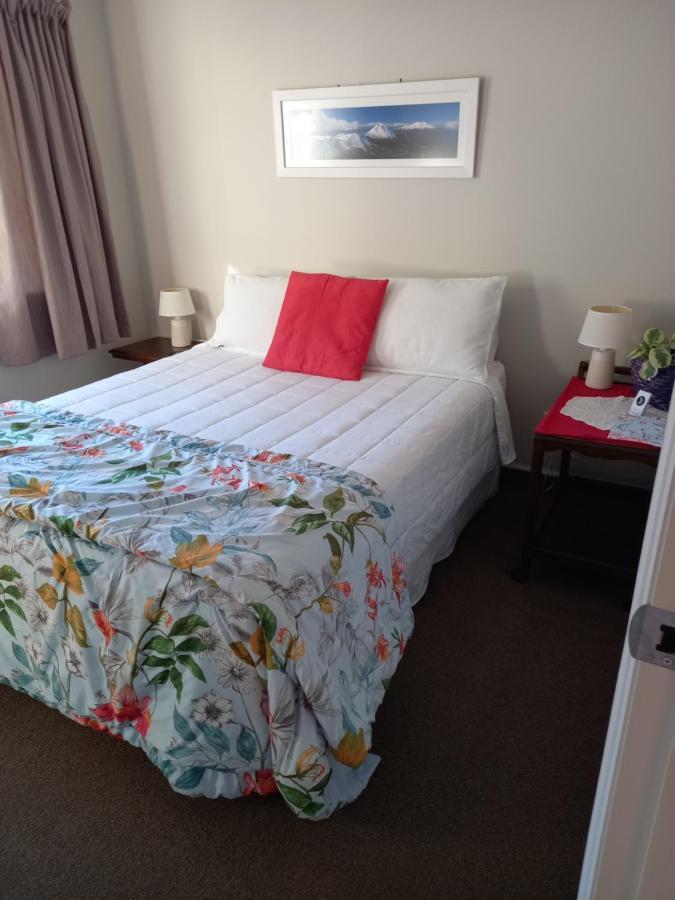 B&B @ Fynnz Turangi Exterior photo